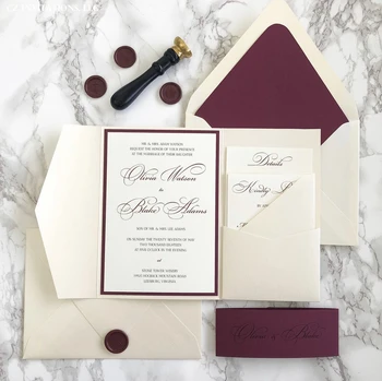 Индивидуална покана за сватба с джоб от бордо перли