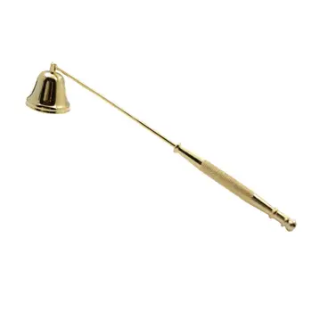 Реколта метална свещ с дълга дръжка във формата на колокольчика, пожарогасител за обслужване фитилей